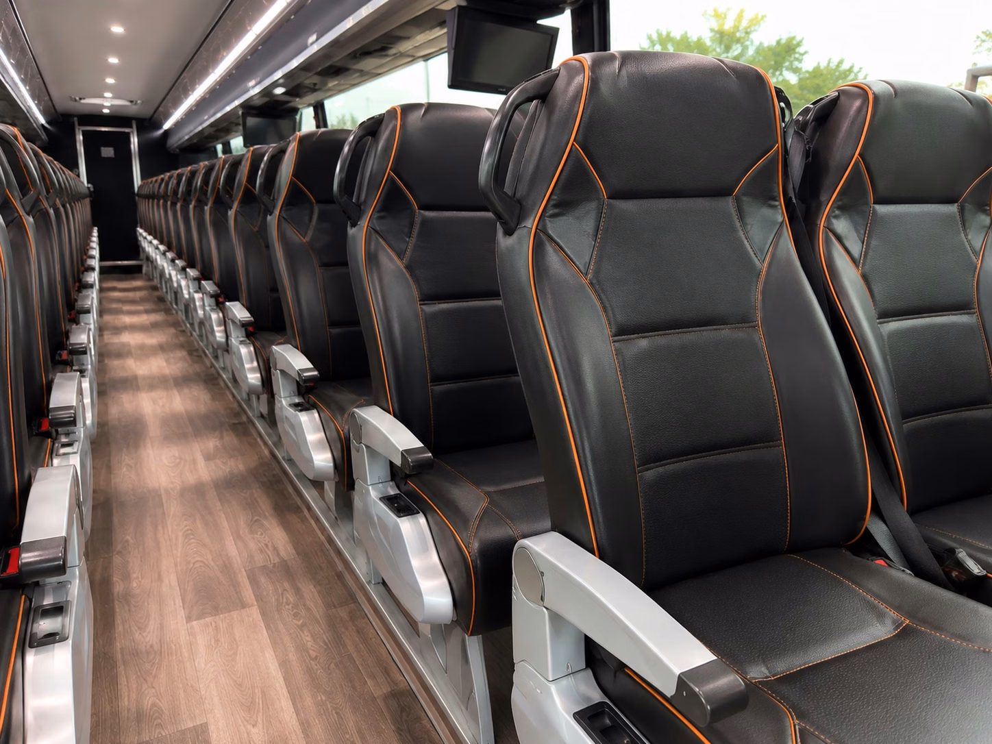 charter bus rentals for large auburn prom groups move the whole class together