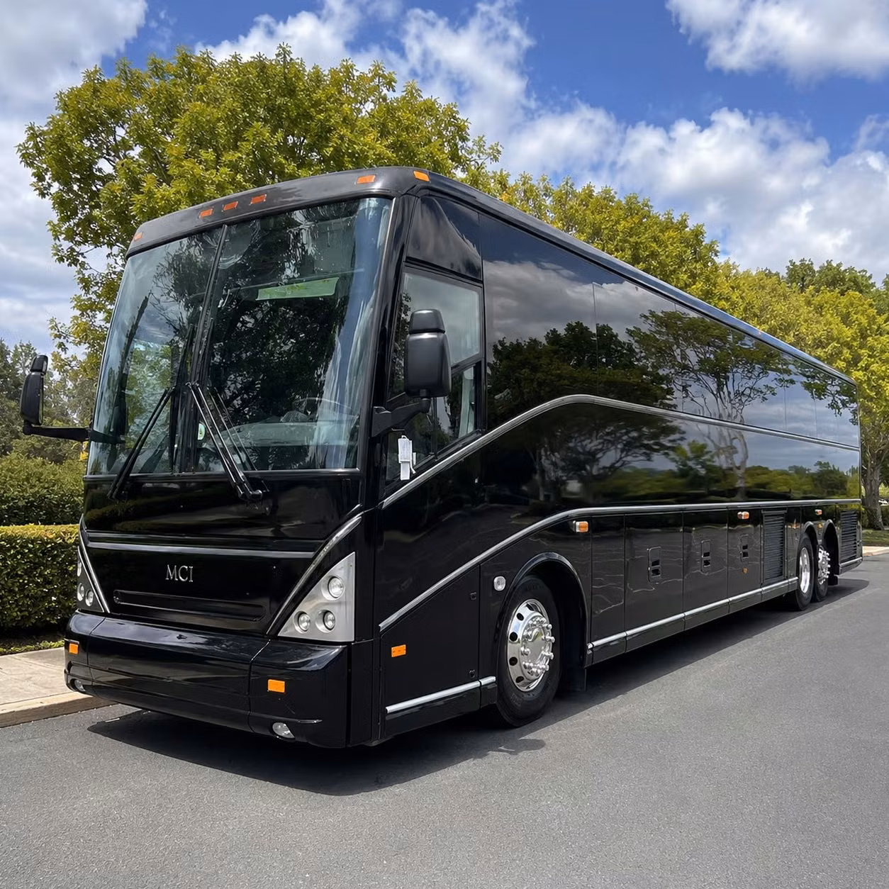 concert shuttle bus rentals for neville arena shows in auburn