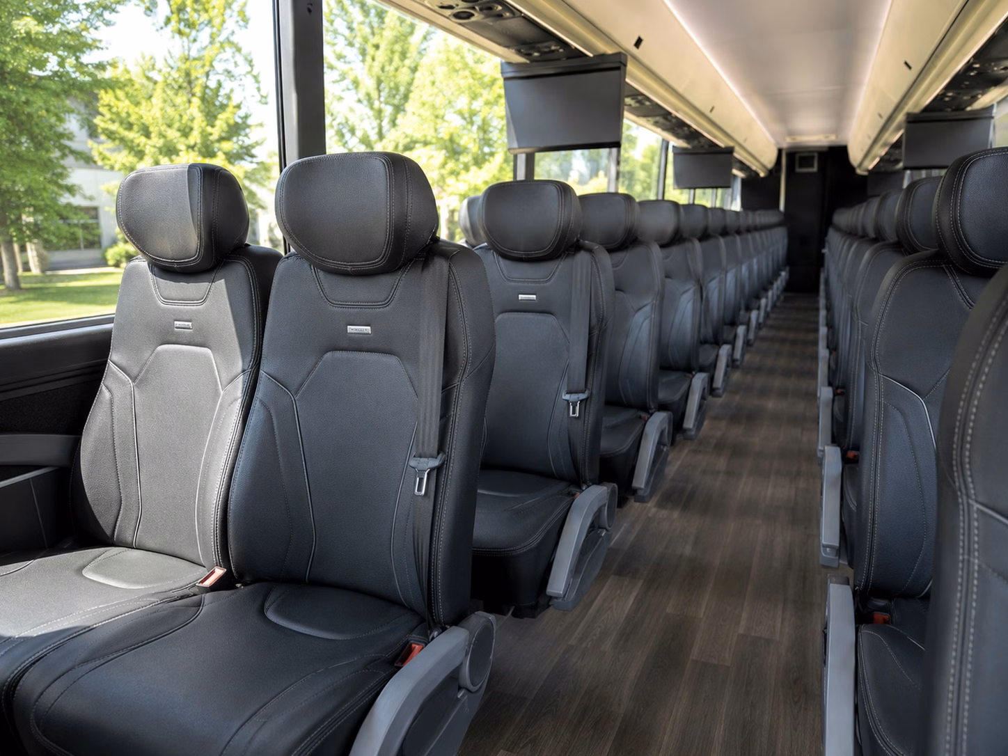 shuttle your wedding guests between auburn venues without anyone getting left behind
